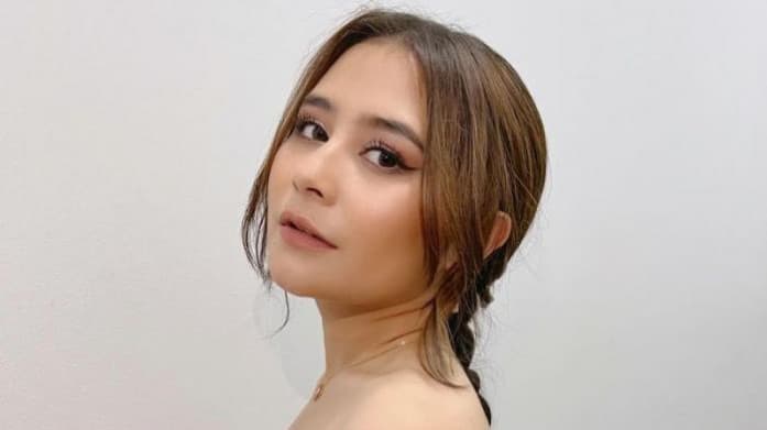 Demi Konten FYP, Prilly Latuconsina Rela Berenang Bareng Ikan Hiu